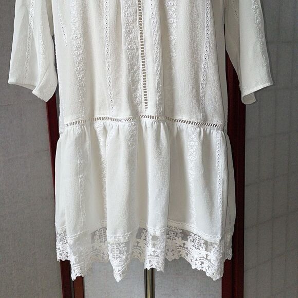 Anthropologie Leith White Lace High Neck Top with Eyelet Cut Outs (Size: Small) - Picture 12 of 16